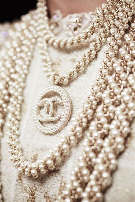 bijoux de chez chanel|Chanel collections.